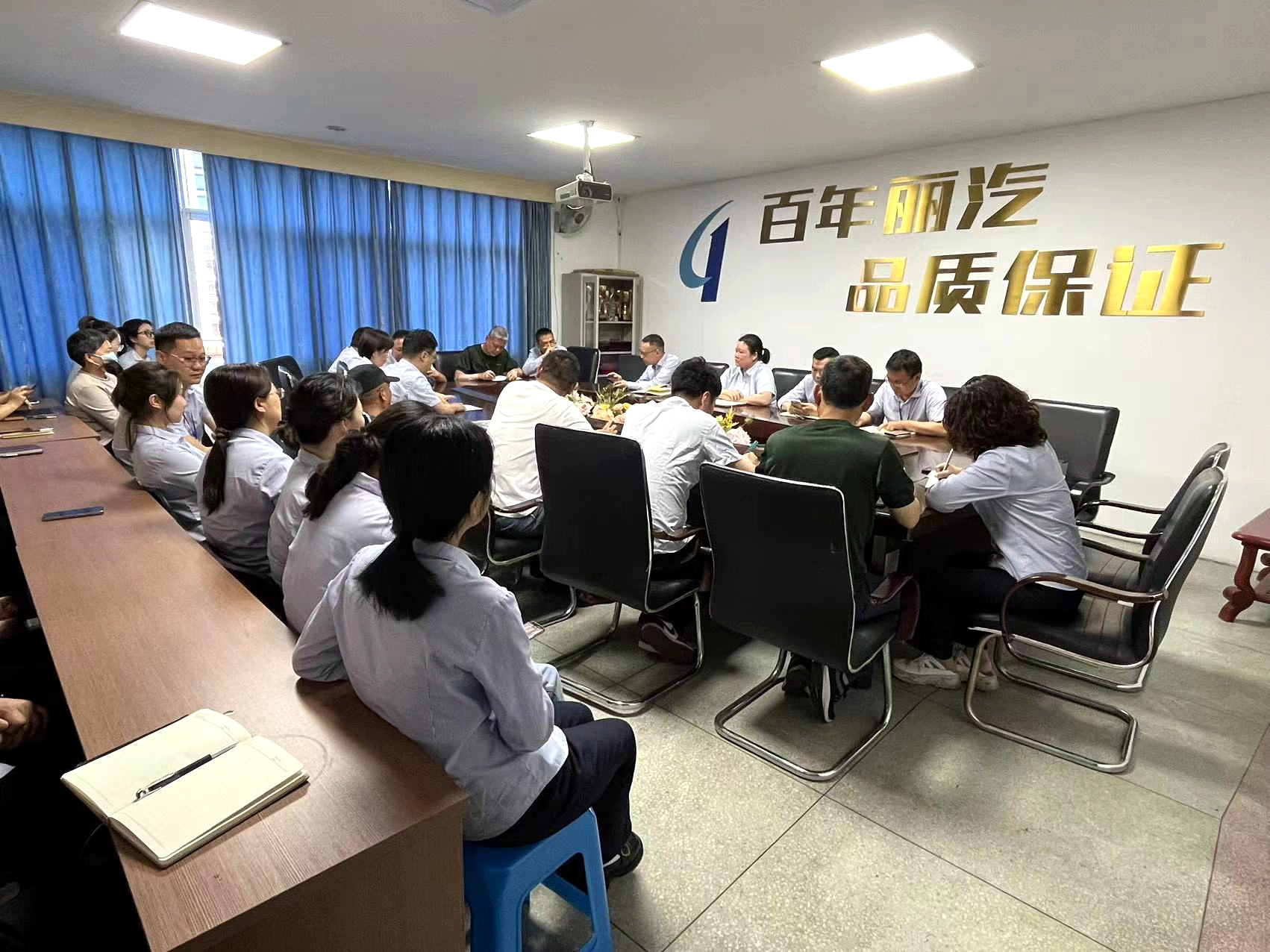 f22a0a07a21c458b245cfdf42dba054.jpg f22a0a07a21c458b245cfdf42dba054.jpg